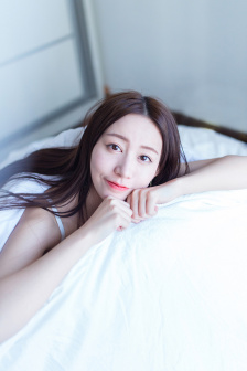 被抱起来撞到哭是什么体验